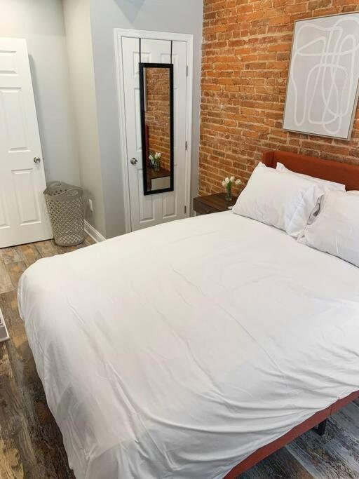 Cozy Modern Apt In The Heart Of Fells Point! Baltimore Buitenkant foto