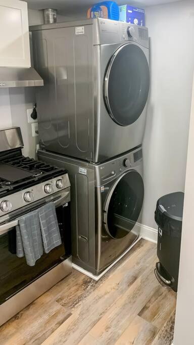 Cozy Modern Apt In The Heart Of Fells Point! Baltimore Buitenkant foto